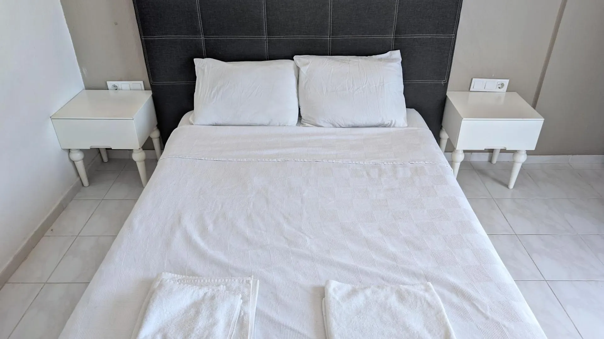 Karadede Otel Çeşme