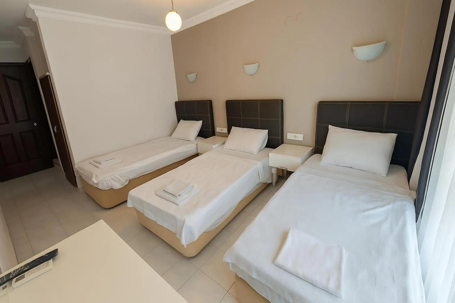Karadede Otel Çeşme