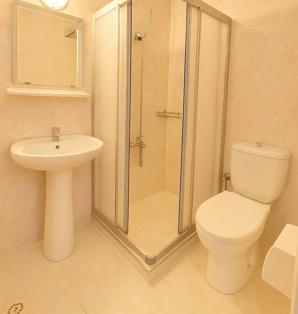 Karadede Otel Çeşme